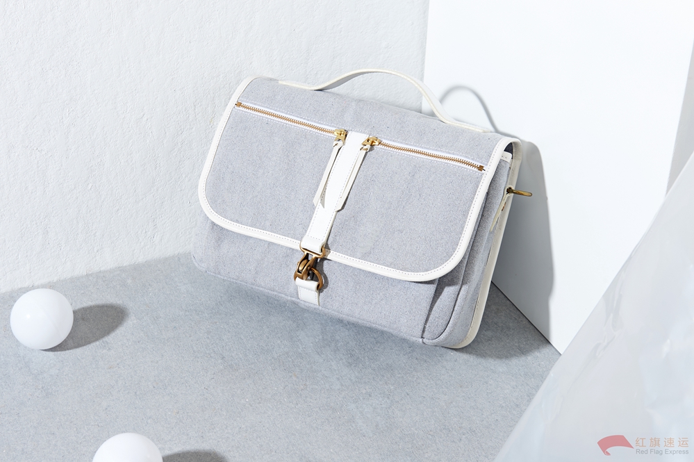 16397242954025.jpg 攝圖網(wǎng)_500990327_包包女士男士手提包錢包斜挎包背包(企業(yè)商用)_副本.jpg